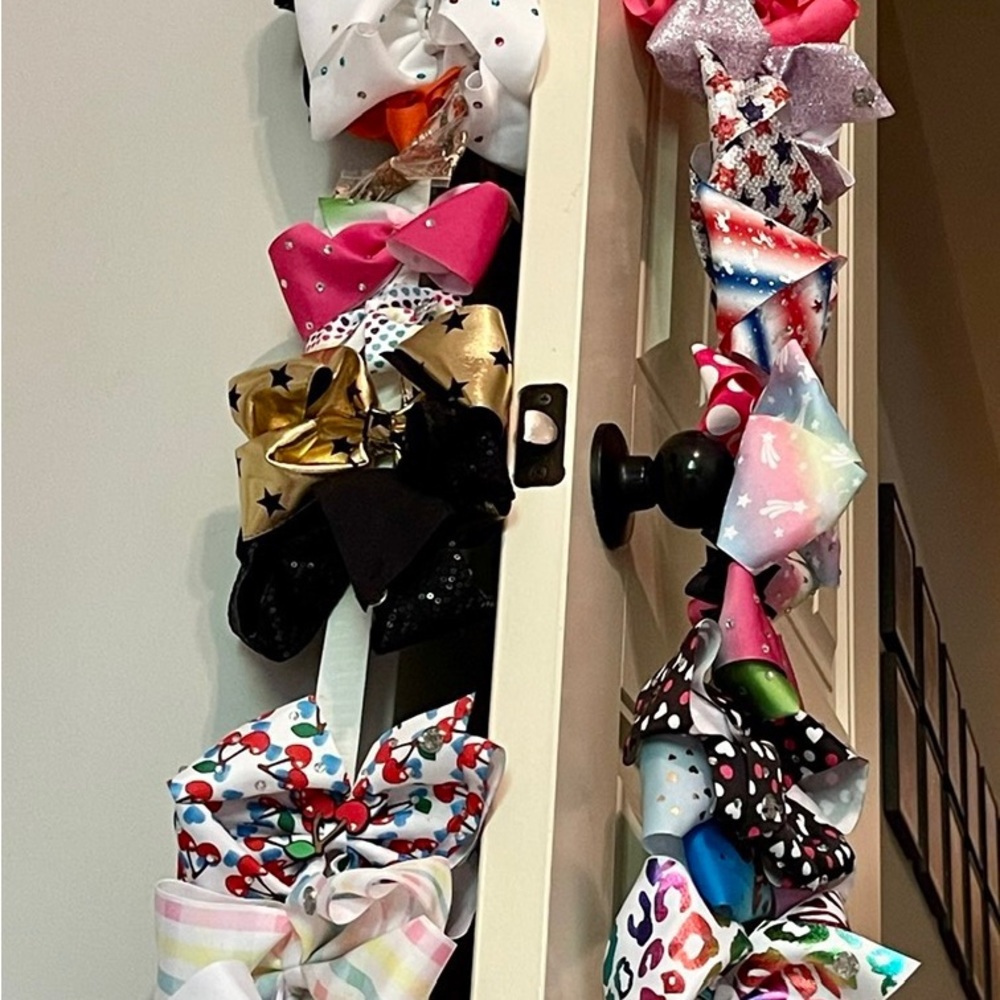 bows are full length of door. around 50-55 bows